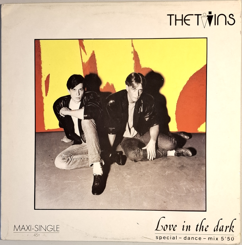 The Twins (12" Maxi Single) Love In The Dark